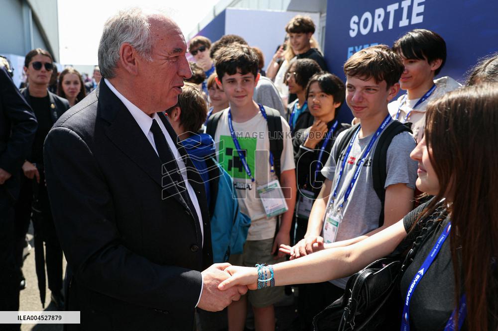 Francois Bayrour Visit To Paris Air Show - Le Bourget