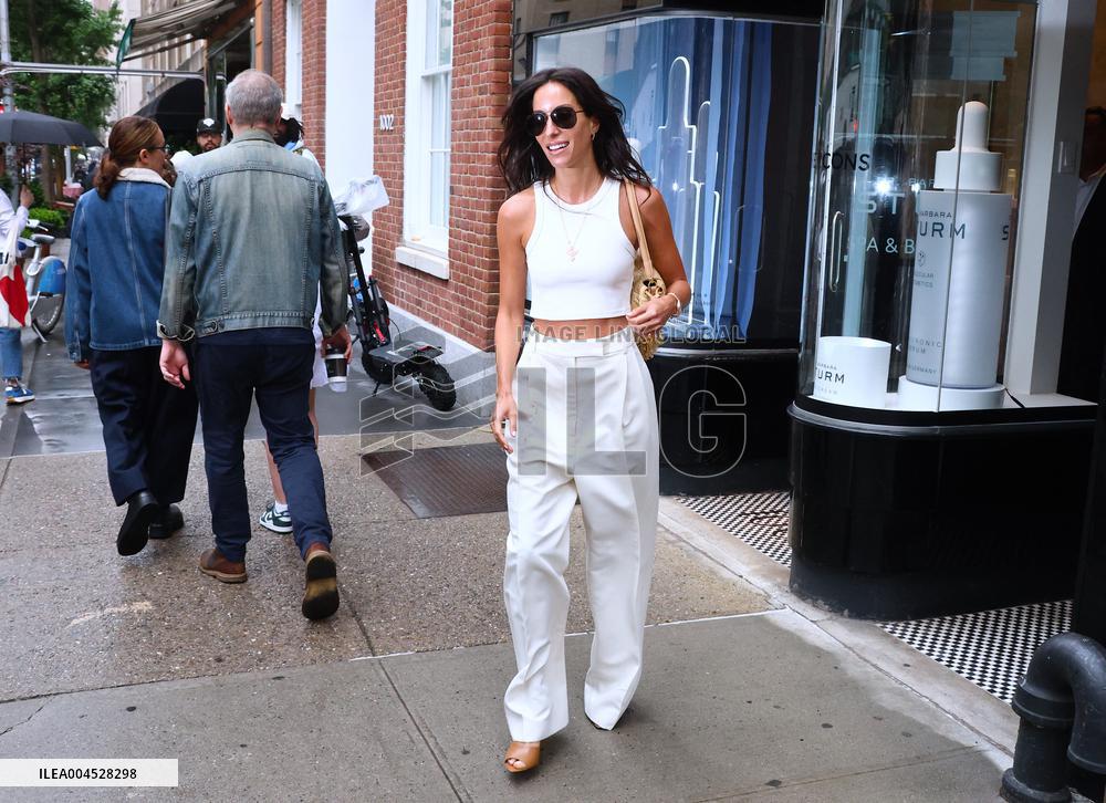 Brad Pitt And Ines De Ramon Out - NYC