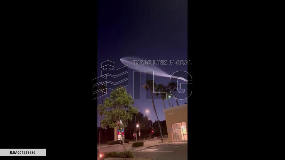 US: SpaceX Launches 26 Starlink Satellites from California