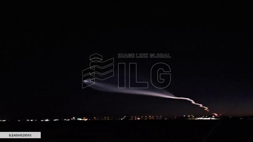 US: SpaceX Launches 26 Starlink Satellites from California 2