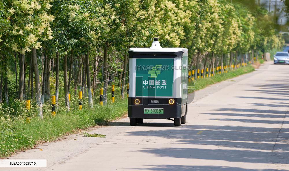 Rural Unmanned Express Delivery Vehicles