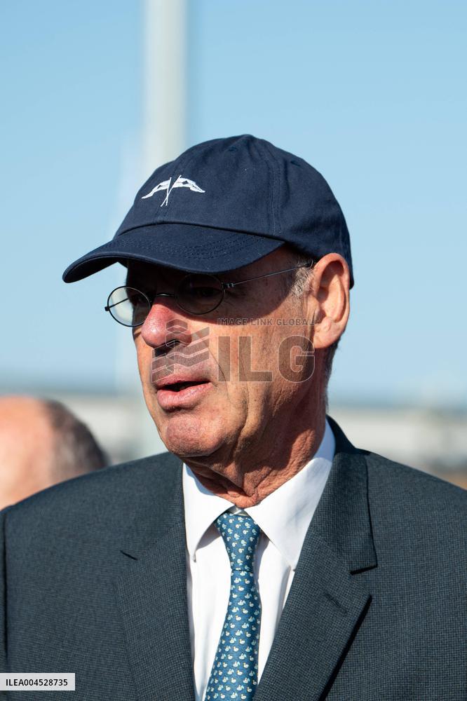 Politics at the Paris Air Show - Le Bourget