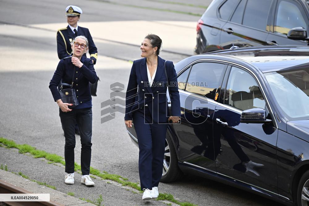 CROWN PRINCESS VICTORIA ICEBREAKER ODEN