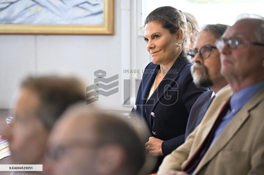 CROWN PRINCESS VICTORIA ICEBREAKER ODEN