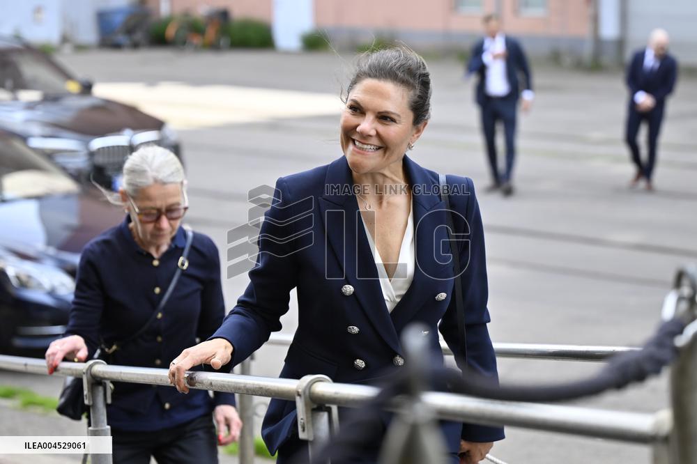 CROWN PRINCESS VICTORIA ICEBREAKER ODEN
