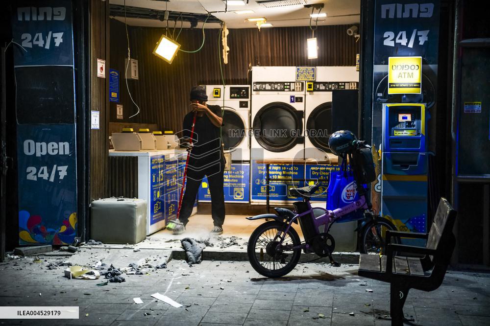 Iran Ballistic Missiles Attack on Israel - Tel Aviv