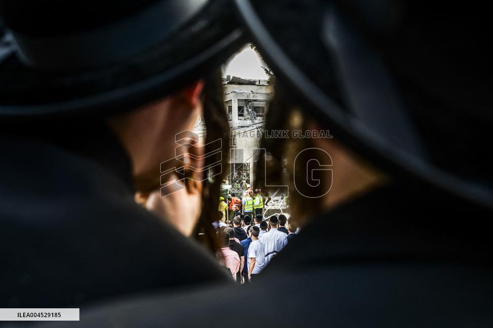 Iran Ballistic Missiles Attack on Israel - Tel Aviv