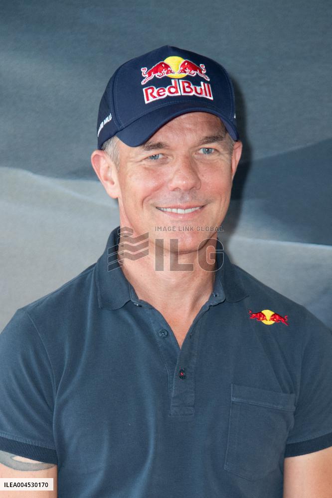 Dakar Chronicles Premiere