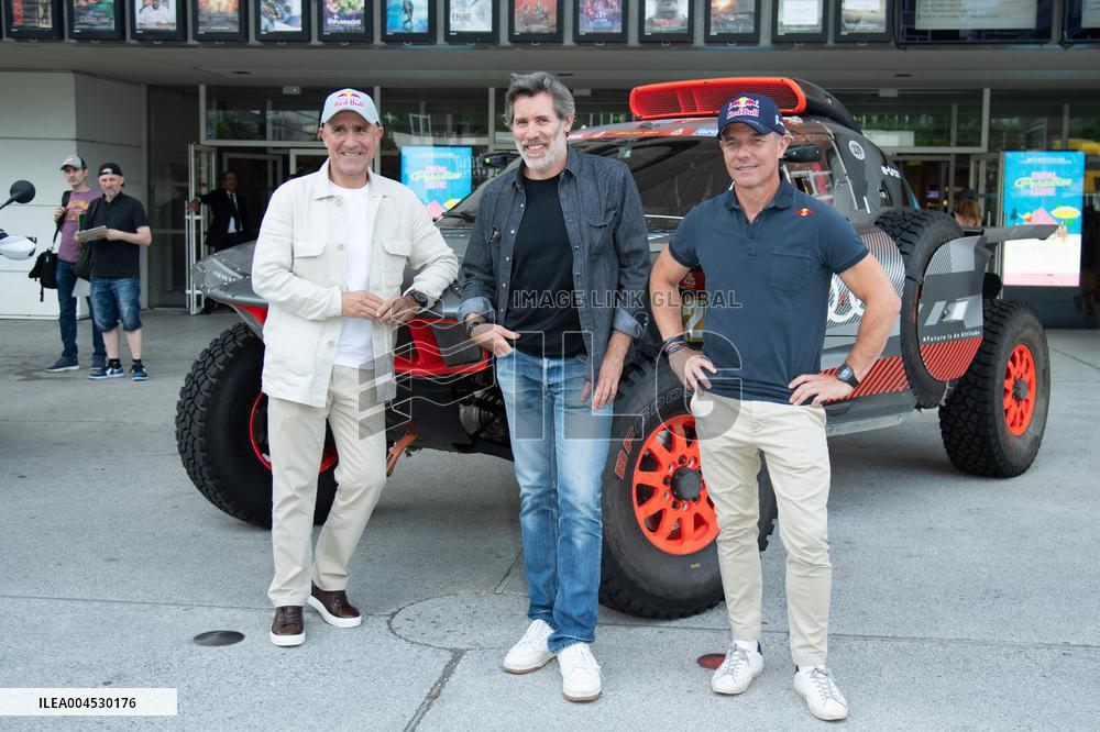 Dakar Chronicles Premiere