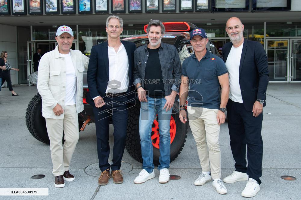 Dakar Chronicles Premiere