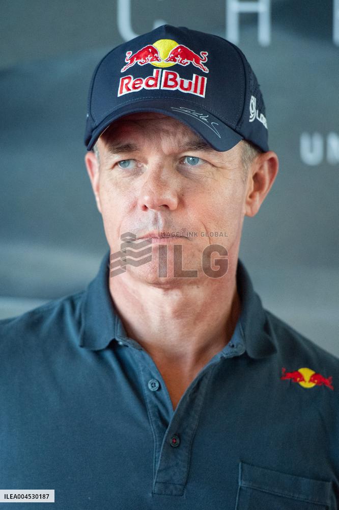 Dakar Chronicles Premiere