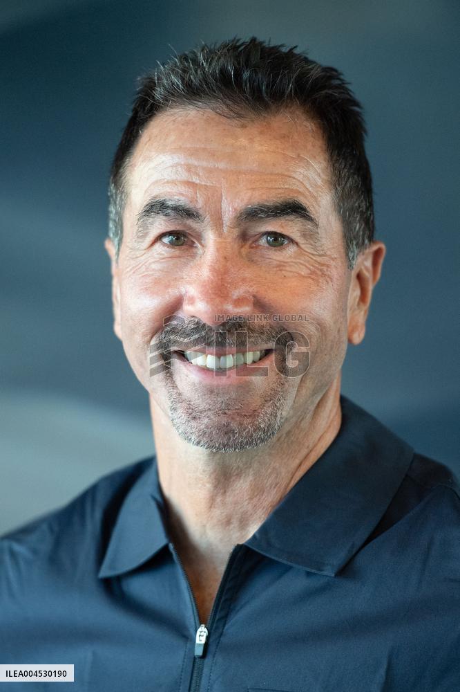 Dakar Chronicles Premiere