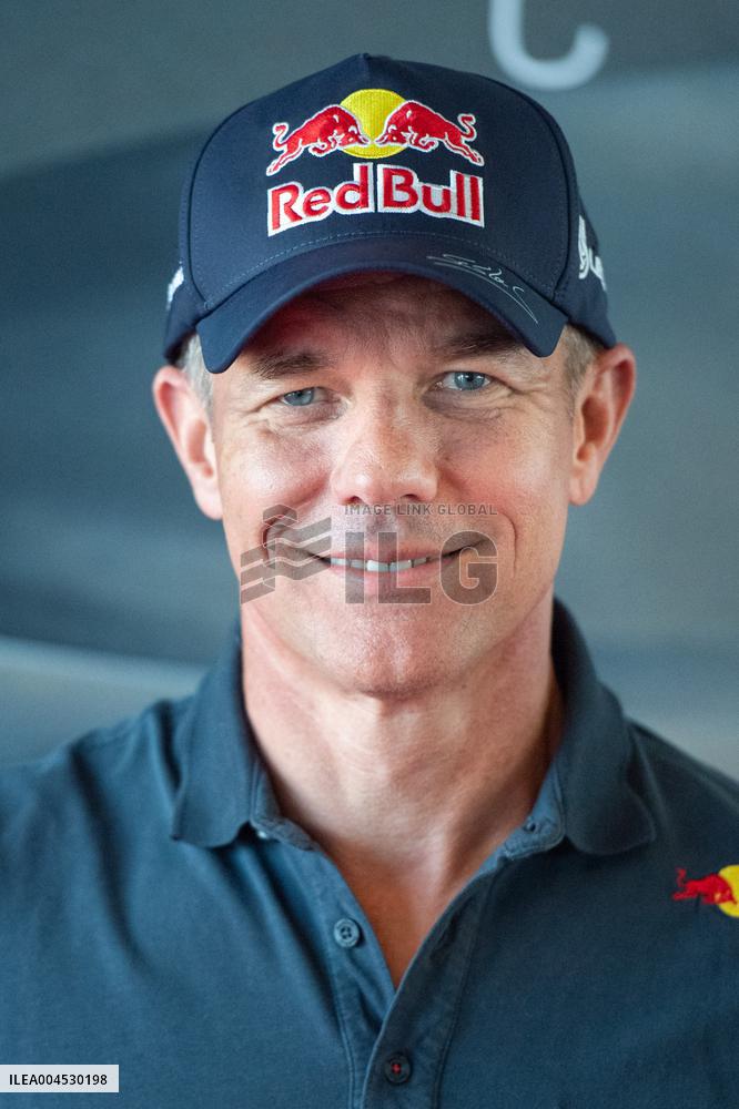 Dakar Chronicles Premiere