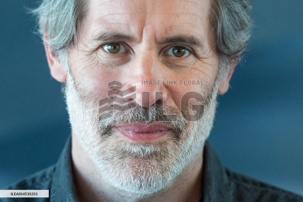 Dakar Chronicles Premiere