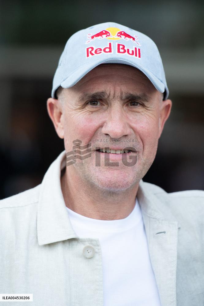 Dakar Chronicles Premiere