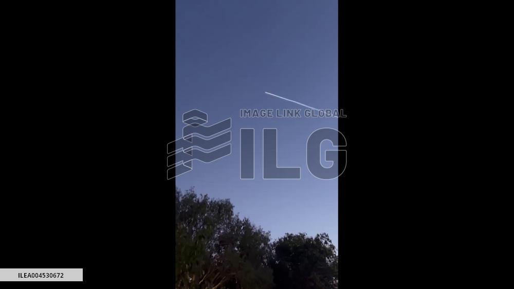 US: SpaceX Launches 26 Starlink Satellites from California 5