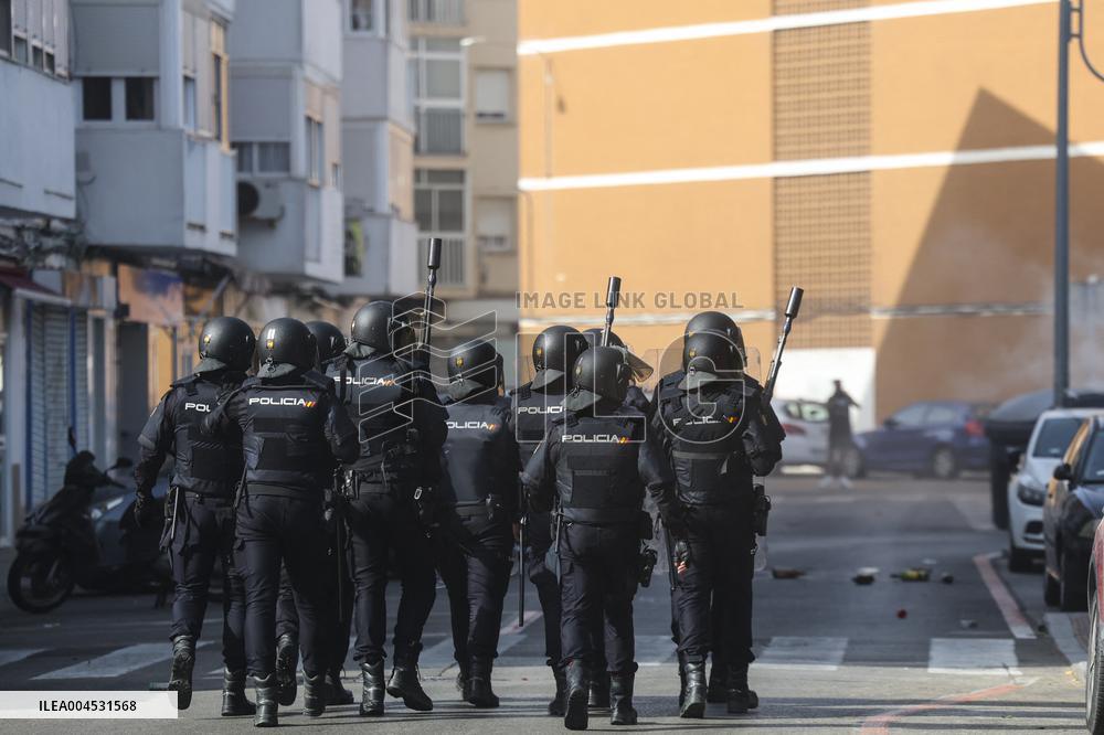 Metal Strike Disrupts Cadiz Roads and Commuter Trains - Spain