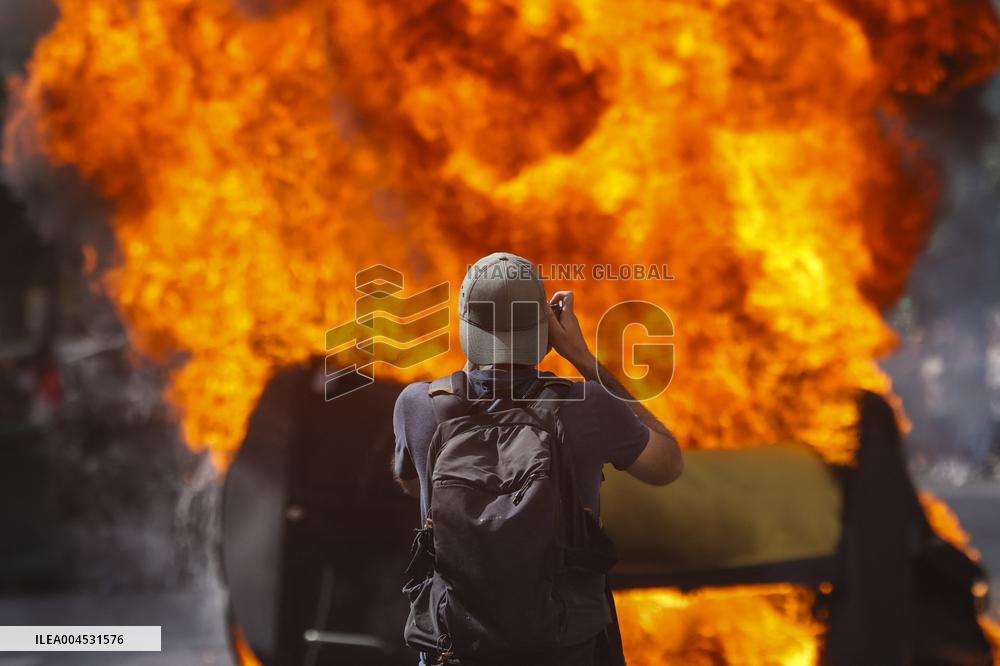 Metal Strike Disrupts Cadiz Roads and Commuter Trains - Spain