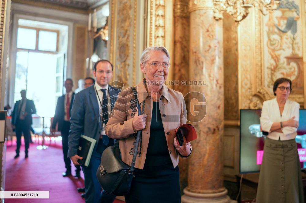 Questions to the Government at the French Senate - Paris AJ
