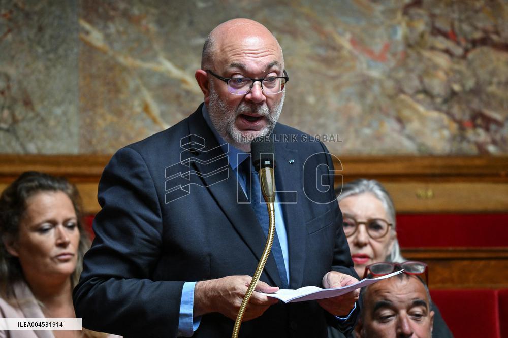 Questions to the government at the National Assembly in Paris FA