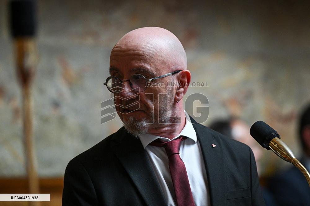 Questions to the government at the National Assembly in Paris FA