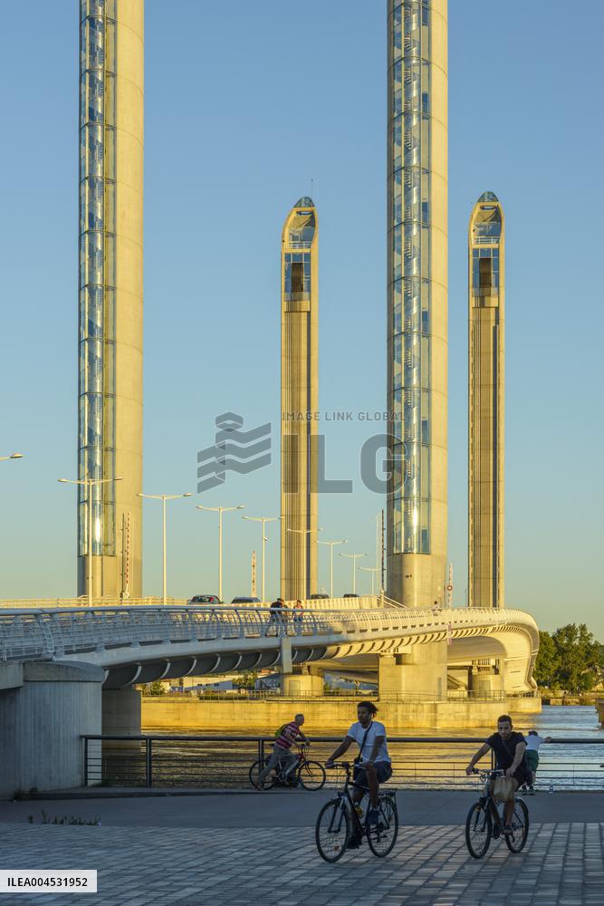 Illustration - Bordeaux