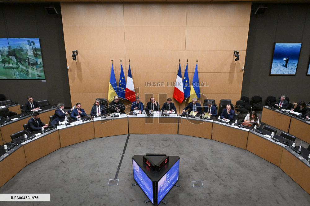 President of the Rada Ruslan Stefanchuk is welcomed at National Assembly in Paris - FA