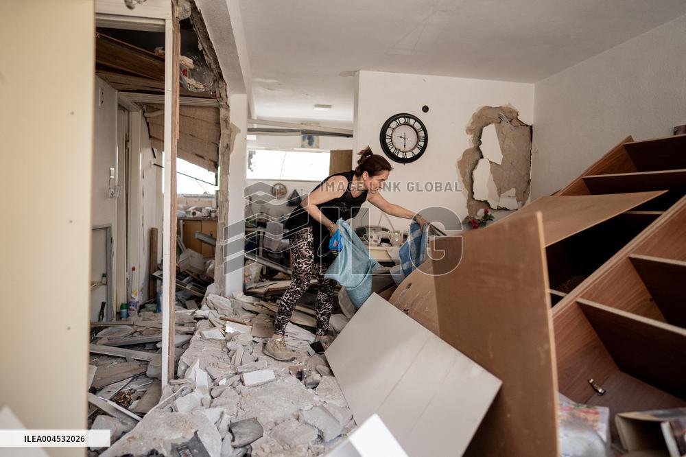 Iran Ballistic Missile hit Bnei Brak - Israel