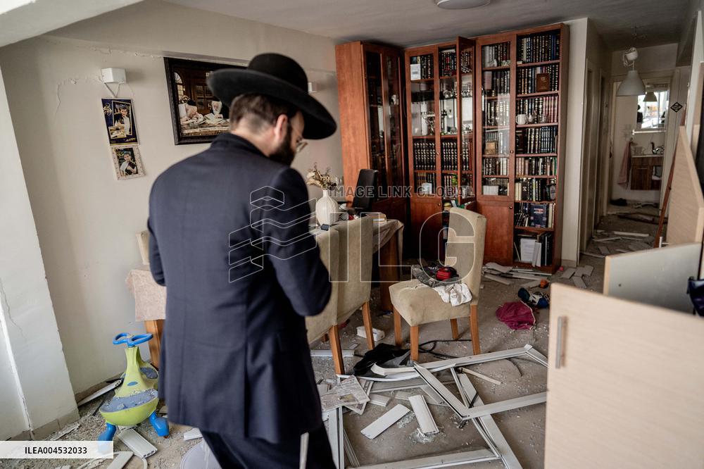 Iran Ballistic Missile hit Bnei Brak - Israel