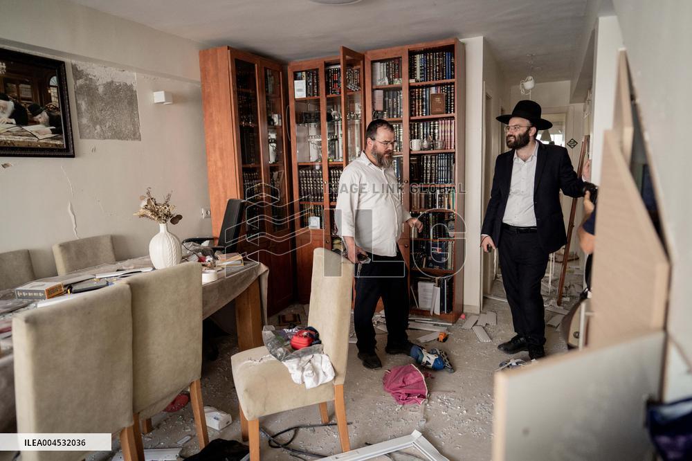 Iran Ballistic Missile hit Bnei Brak - Israel