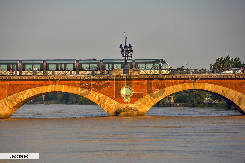 Illustration - Bordeaux