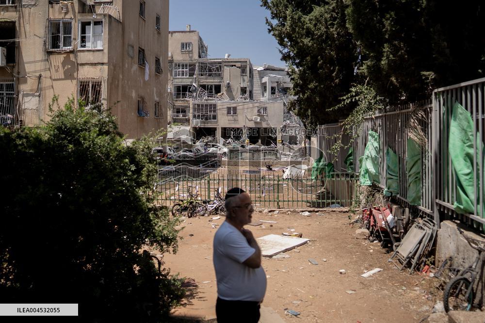 Iran Ballistic Missile hit Bnei Brak - Israel