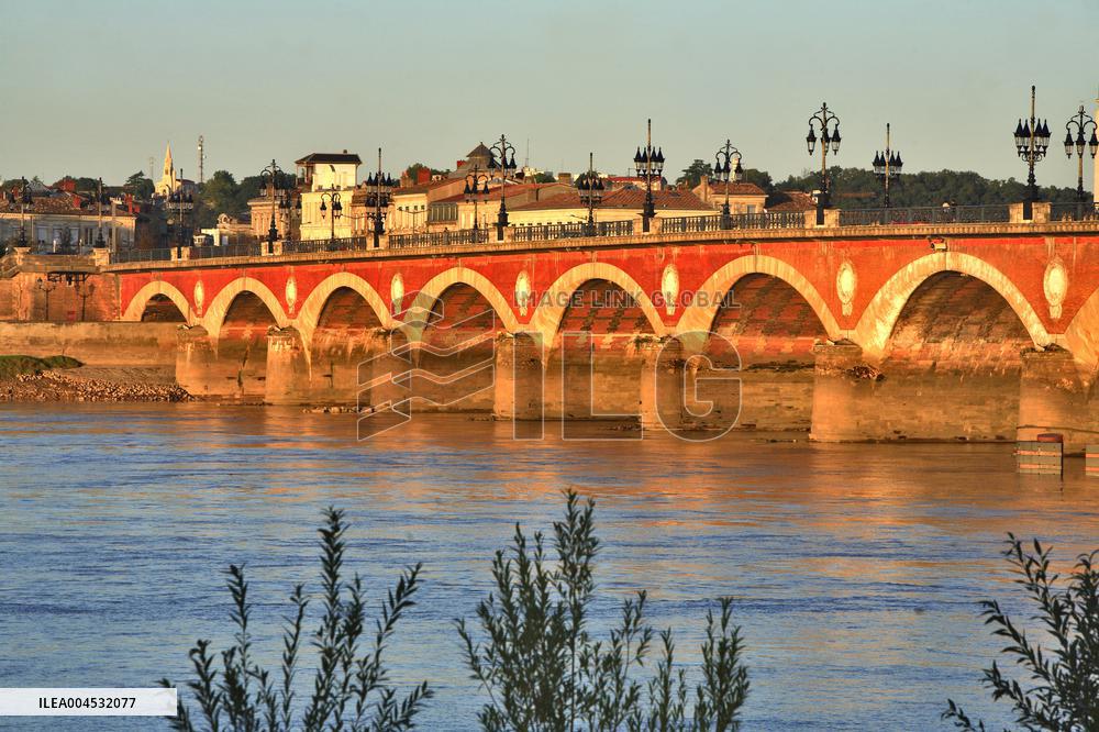 Illustration - Bordeaux