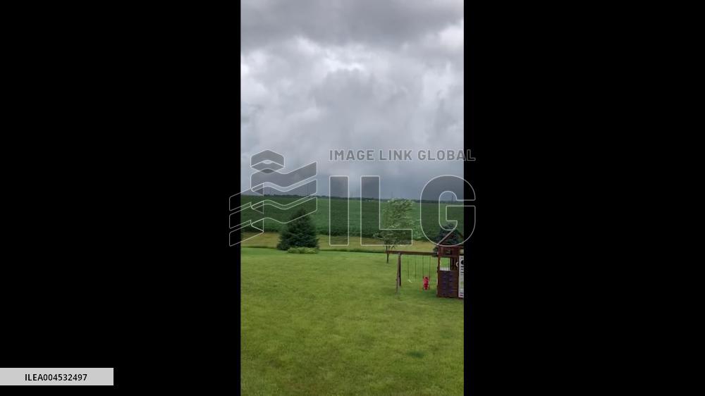 US: Tornado-Spawning Storms Rip Through Illinois 2