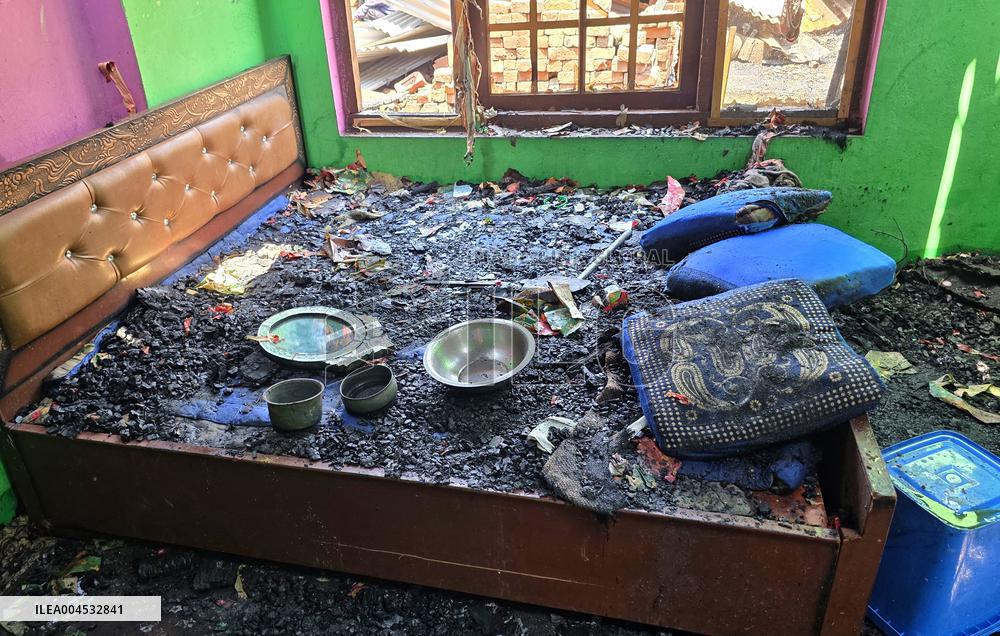 5 Residential Structures calcined After A Massive Fire In Kashmir - India