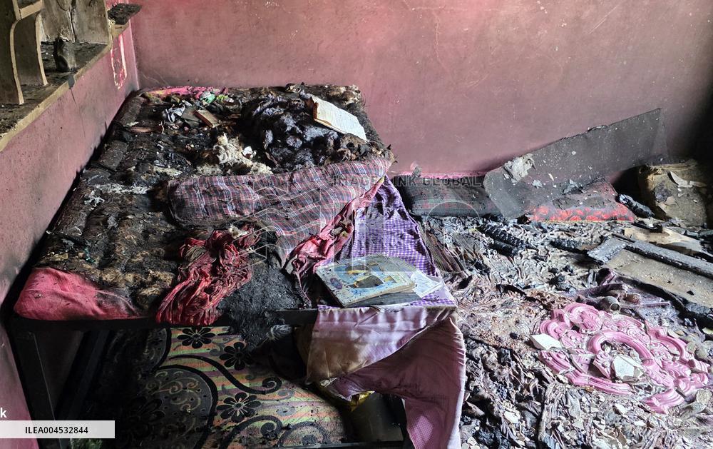 5 Residential Structures calcined After A Massive Fire In Kashmir - India