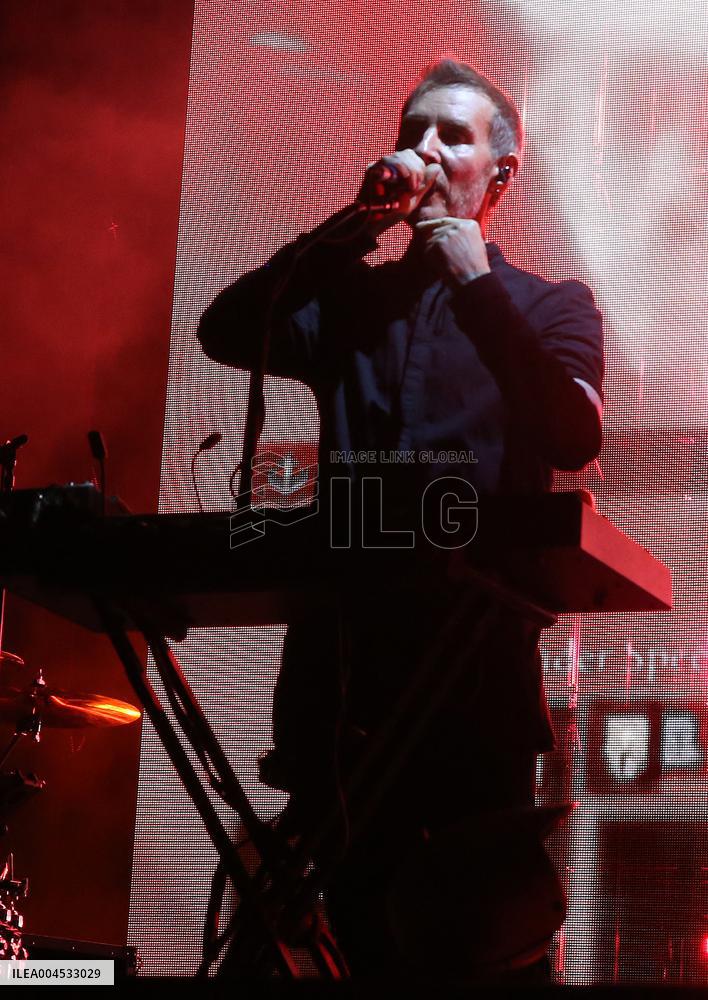 Massive Attack and Elisabeth Fraser Milan Concert - Italy