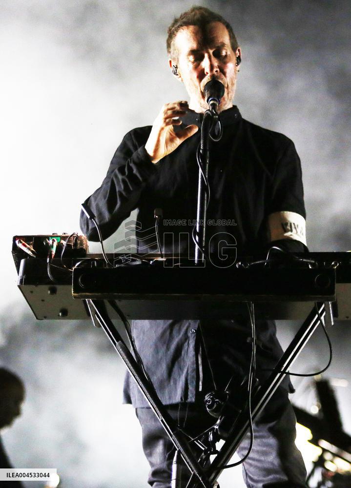 Massive Attack and Elisabeth Fraser Milan Concert - Italy