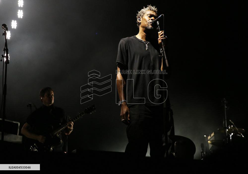 Massive Attack and Elisabeth Fraser Milan Concert - Italy