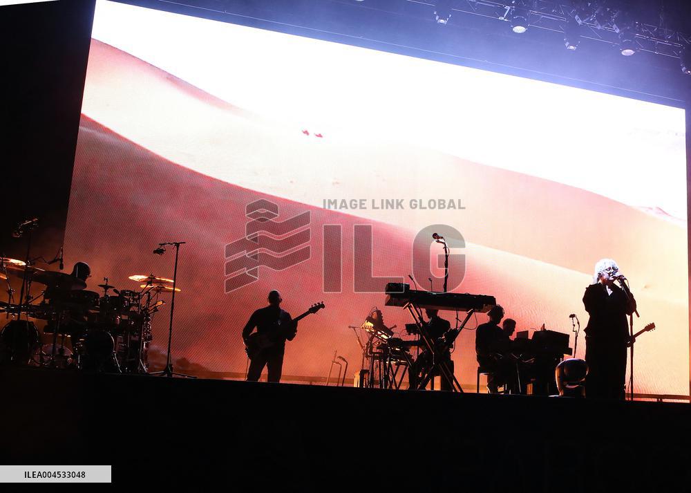 Massive Attack and Elisabeth Fraser Milan Concert - Italy