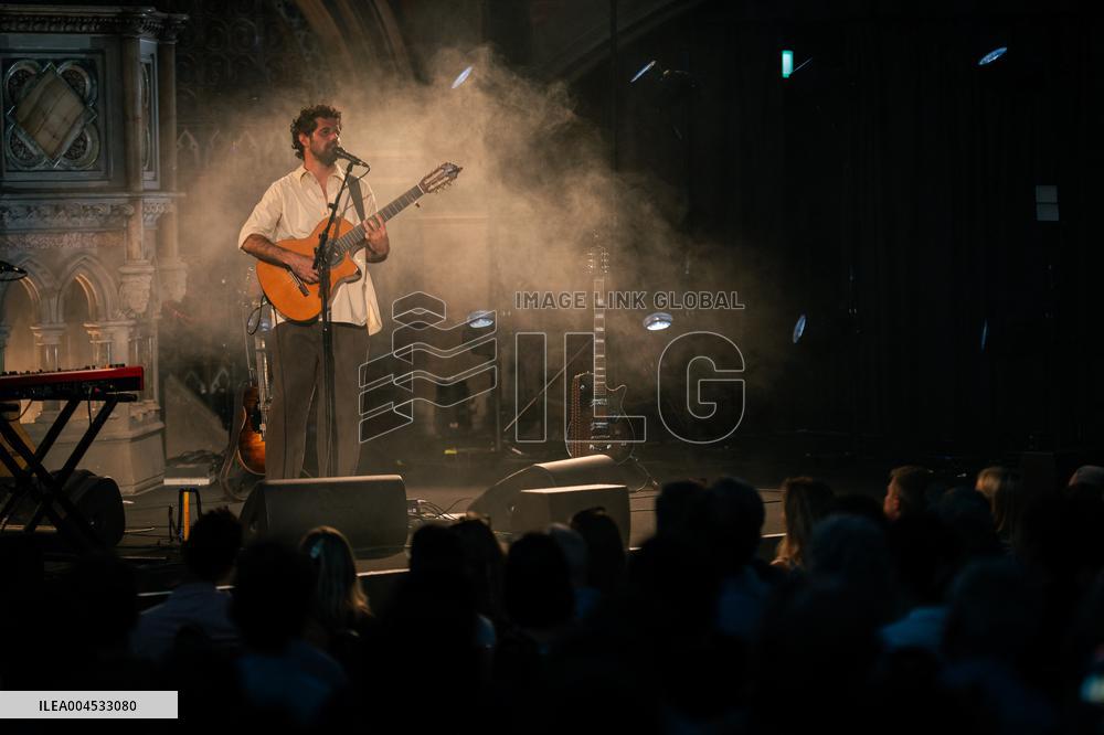 Nick Mulvey In Concert - London