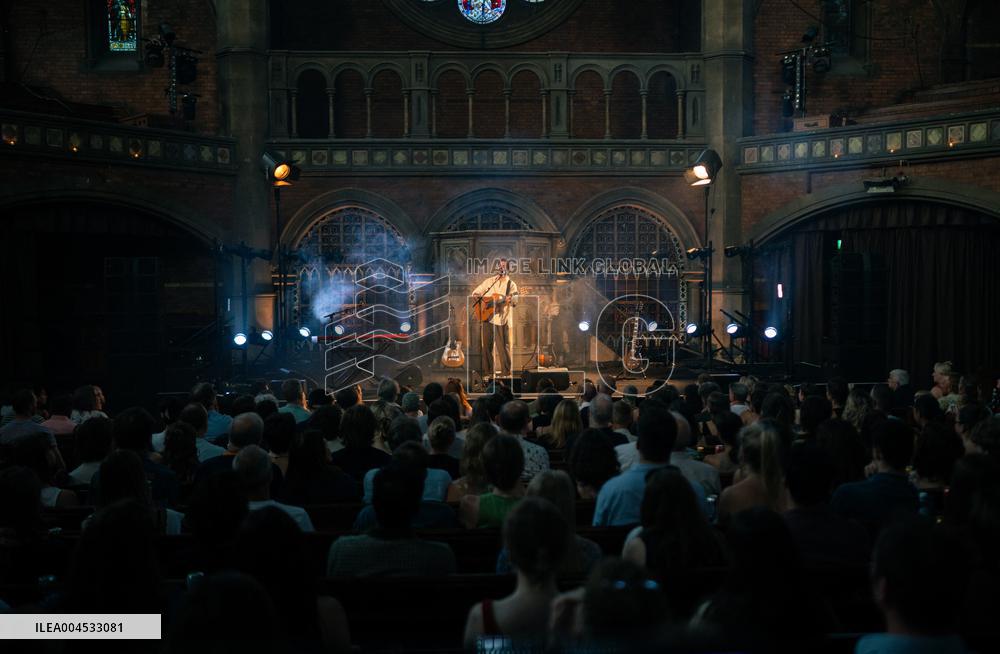 Nick Mulvey In Concert - London