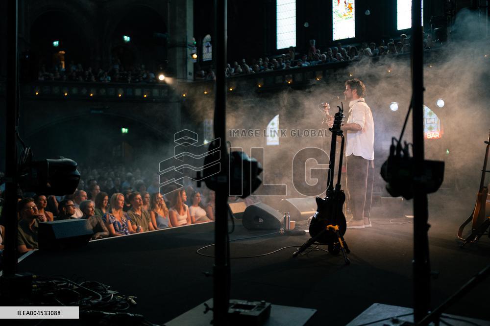 Nick Mulvey In Concert - London