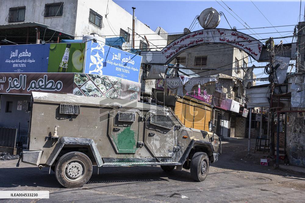 Nablus Israeli Soldiers Explode Blacksmith Shop - West Bank