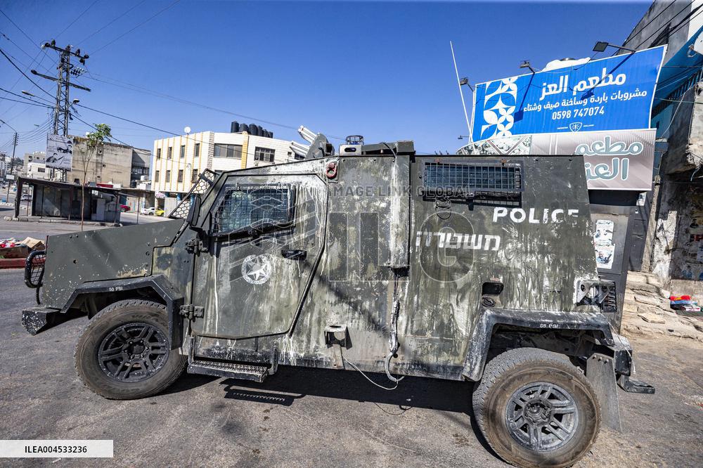 Nablus Israeli Soldiers Explode Blacksmith Shop - West Bank