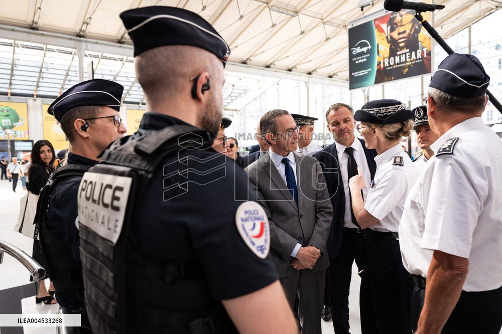 Bruno Retailleau at Gare du Nord Against Illegal Immigration - Paris