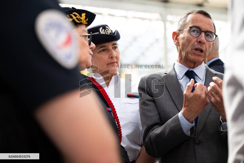 Bruno Retailleau at Gare du Nord Against Illegal Immigration - Paris
