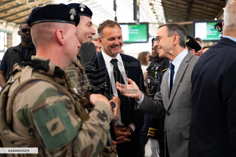 Bruno Retailleau at Gare du Nord Against Illegal Immigration - Paris