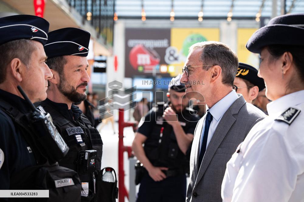 Bruno Retailleau at Gare du Nord Against Illegal Immigration - Paris