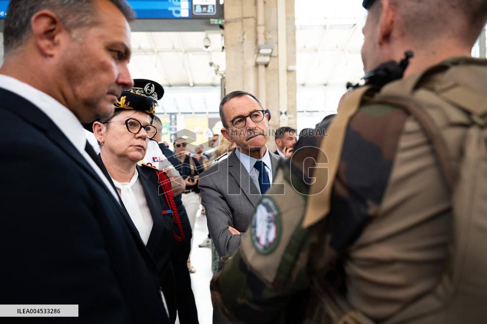 Bruno Retailleau at Gare du Nord Against Illegal Immigration - Paris